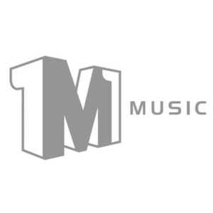 女同桌脱鞋子帮我脚交
