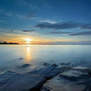 女同桌脱鞋子帮我脚交
